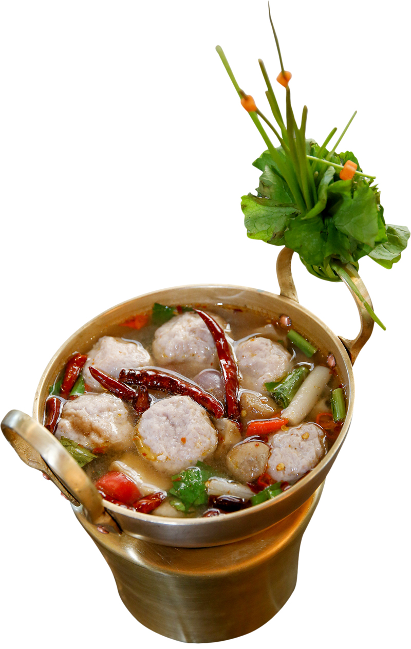 ต้มแซบหมูเด้ง ‘แพร-พัชรพิมล’