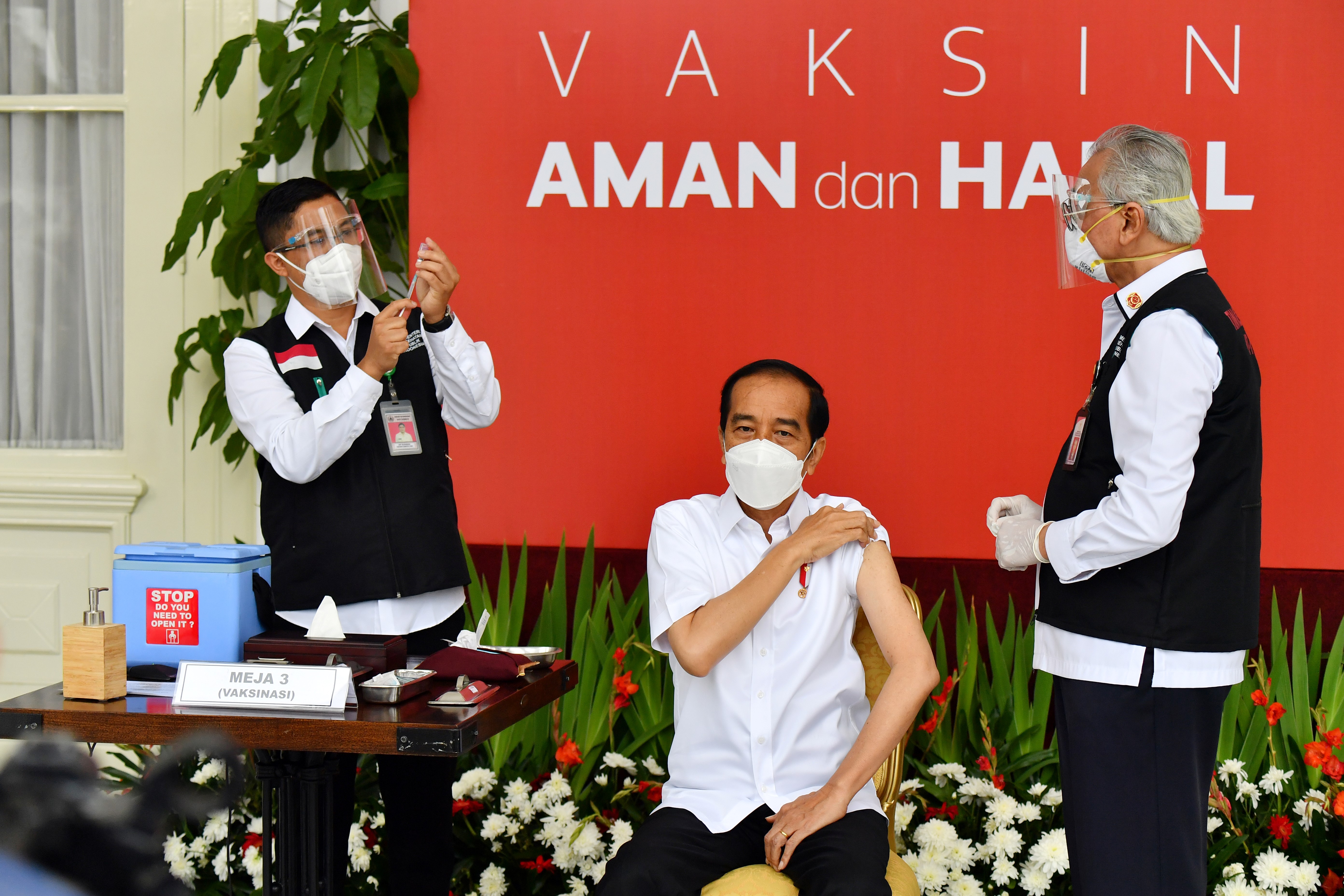 ‘ฝรั่งเศส’ระแวงวัคซีนหนักสุด ผู้นำอินโดนีเซียประเดิมฉีดโชว์