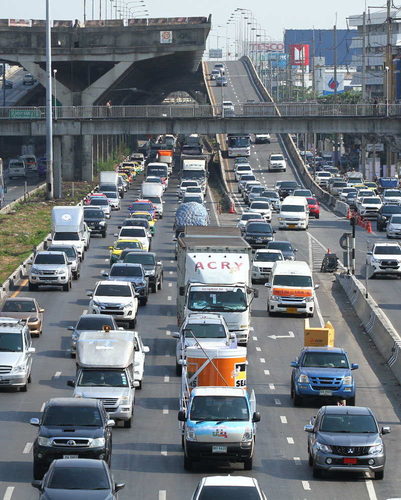 อันดับหนึ่ง 97+ ภาพพื้นหลัง สภาพ การ จราจร บน ทางด่วน คมชัด
