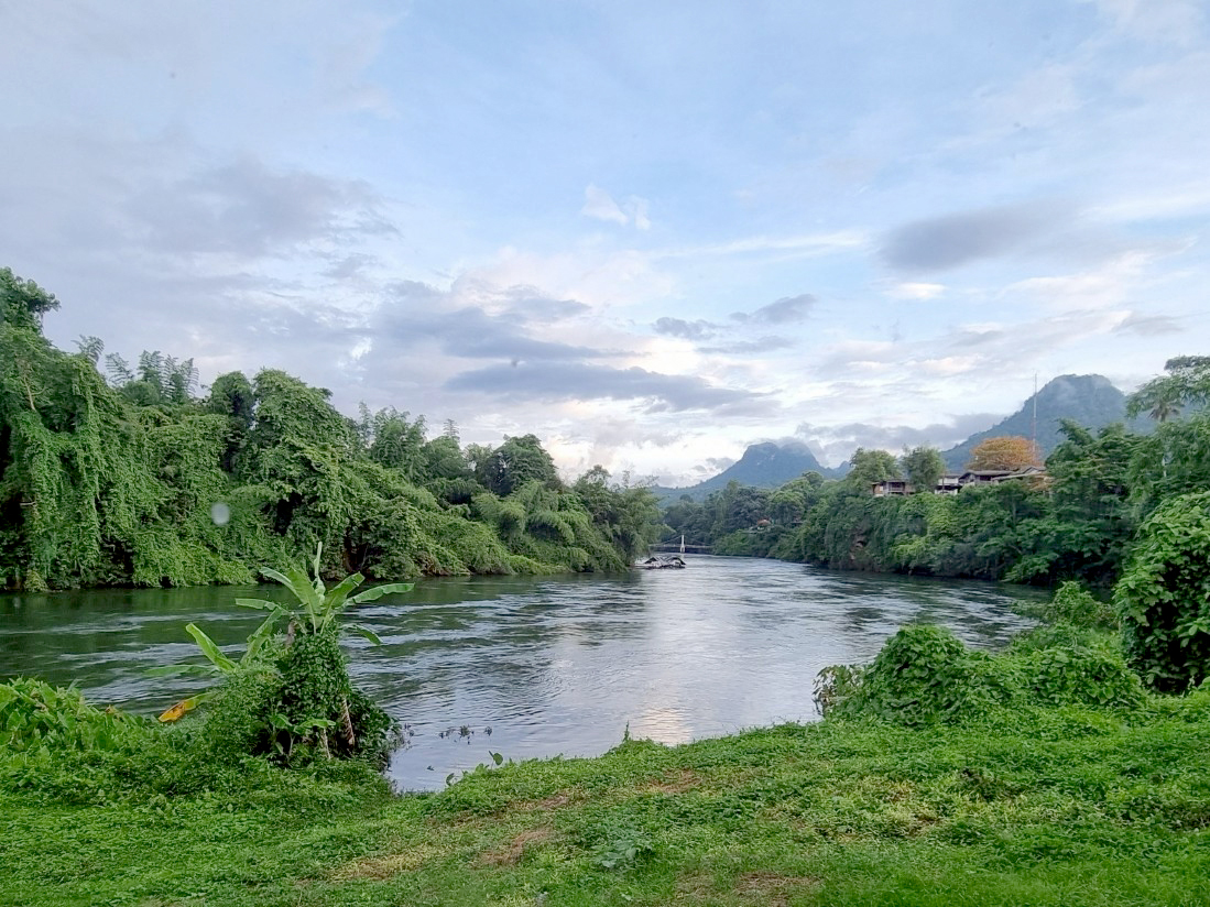 ไปให้เขากอดที่ ‘ทองผาภูมิ’ ธรรมชาติแสนงามที่ ‘กาญจนบุรี’
