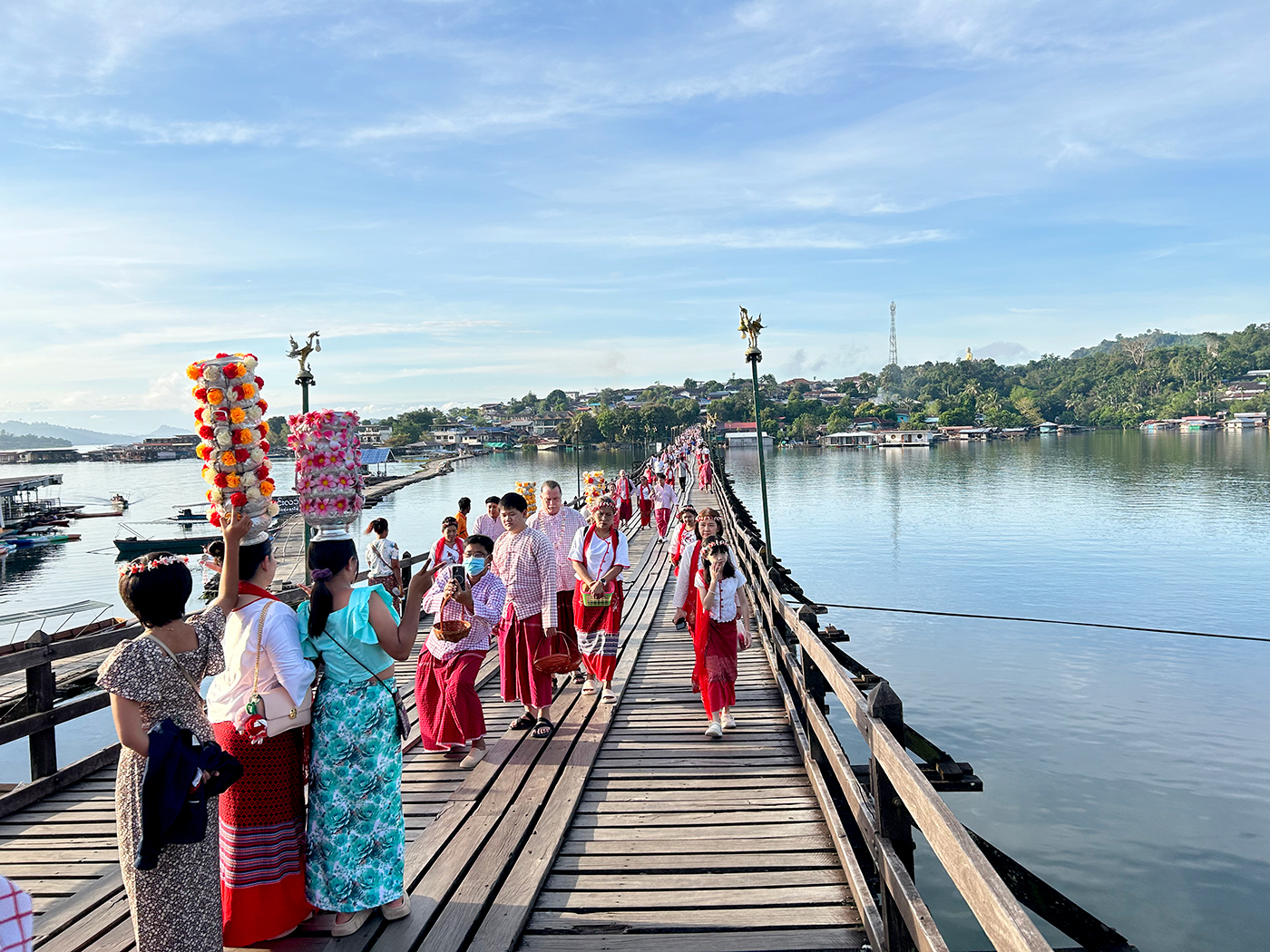 ‘สังขละบุรี’ แดนสามวัฒนธรรม