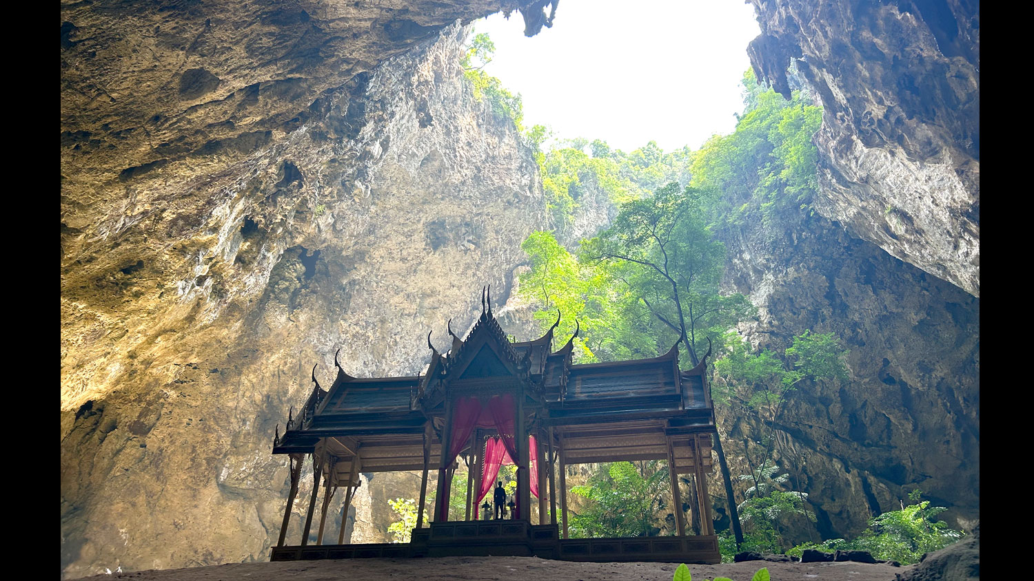 ตามรอยเสด็จฯ ประพาส ‘ตำนานแสงทะลุถ้ำพระยานคร’