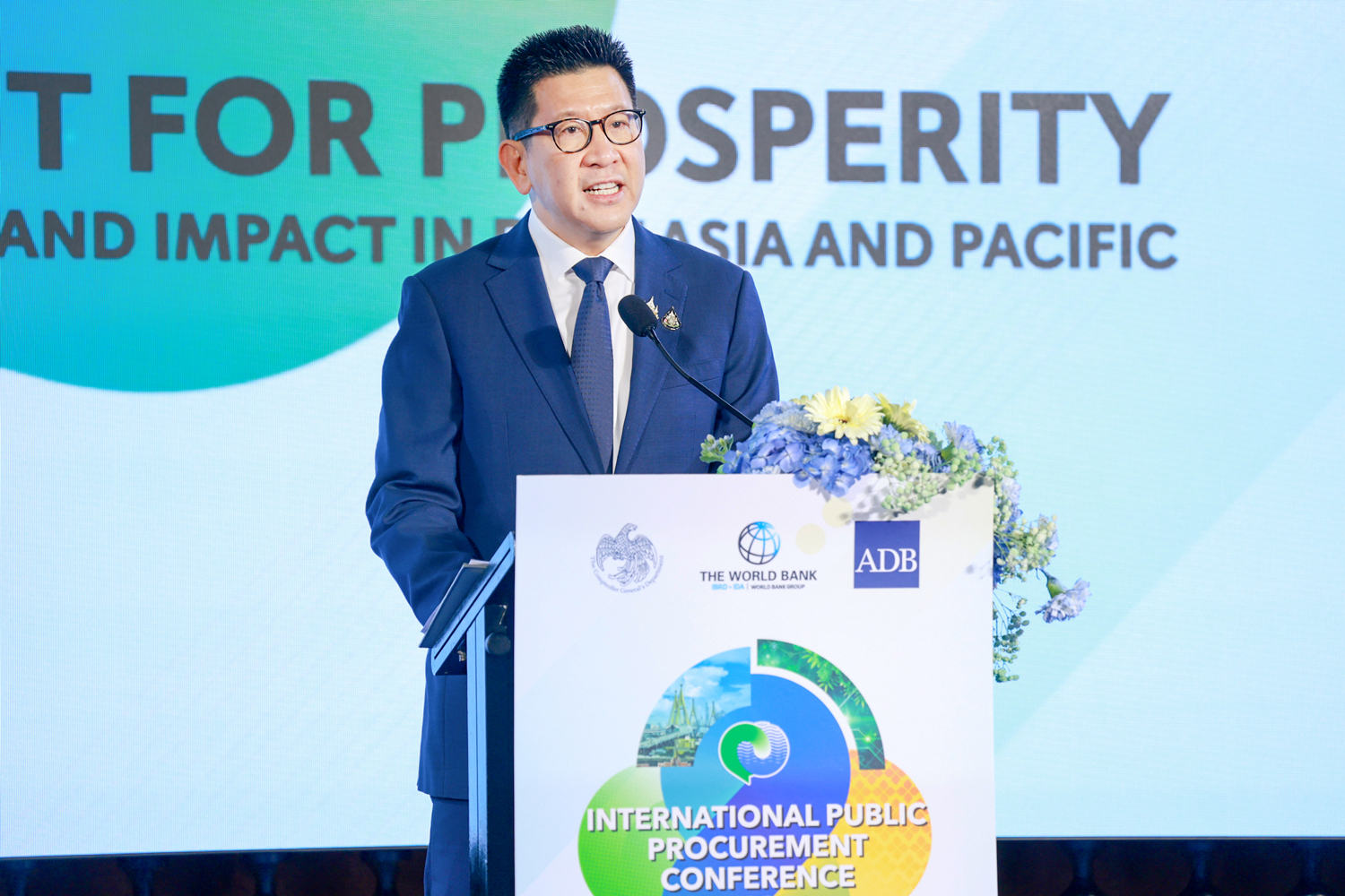 'เอกนิติ'ชูจัดซื้อจัดจ้างเคลื่อนศก. 'เวิลด์แบงก์-เอดีบี'ชี้หนุนจีดีพีไทย