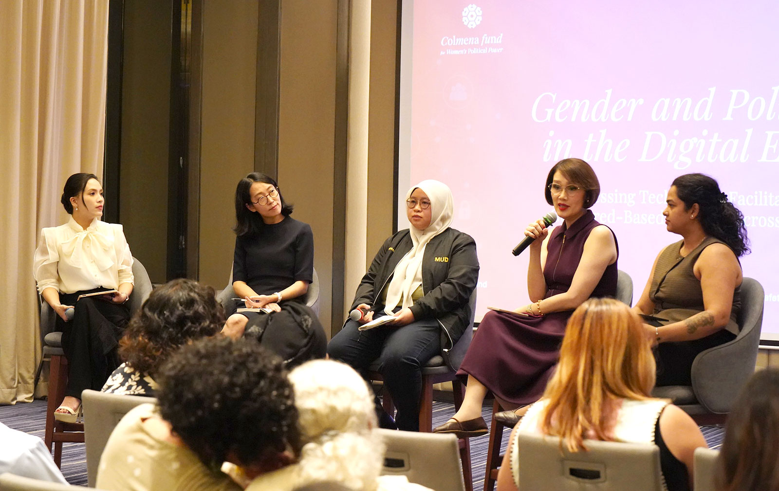 ‘คุกคามออนไลน์’ ภัยบั่นทอนความเท่าเทียม ในการสร้างประชาธิปไตยทางการเมือง
