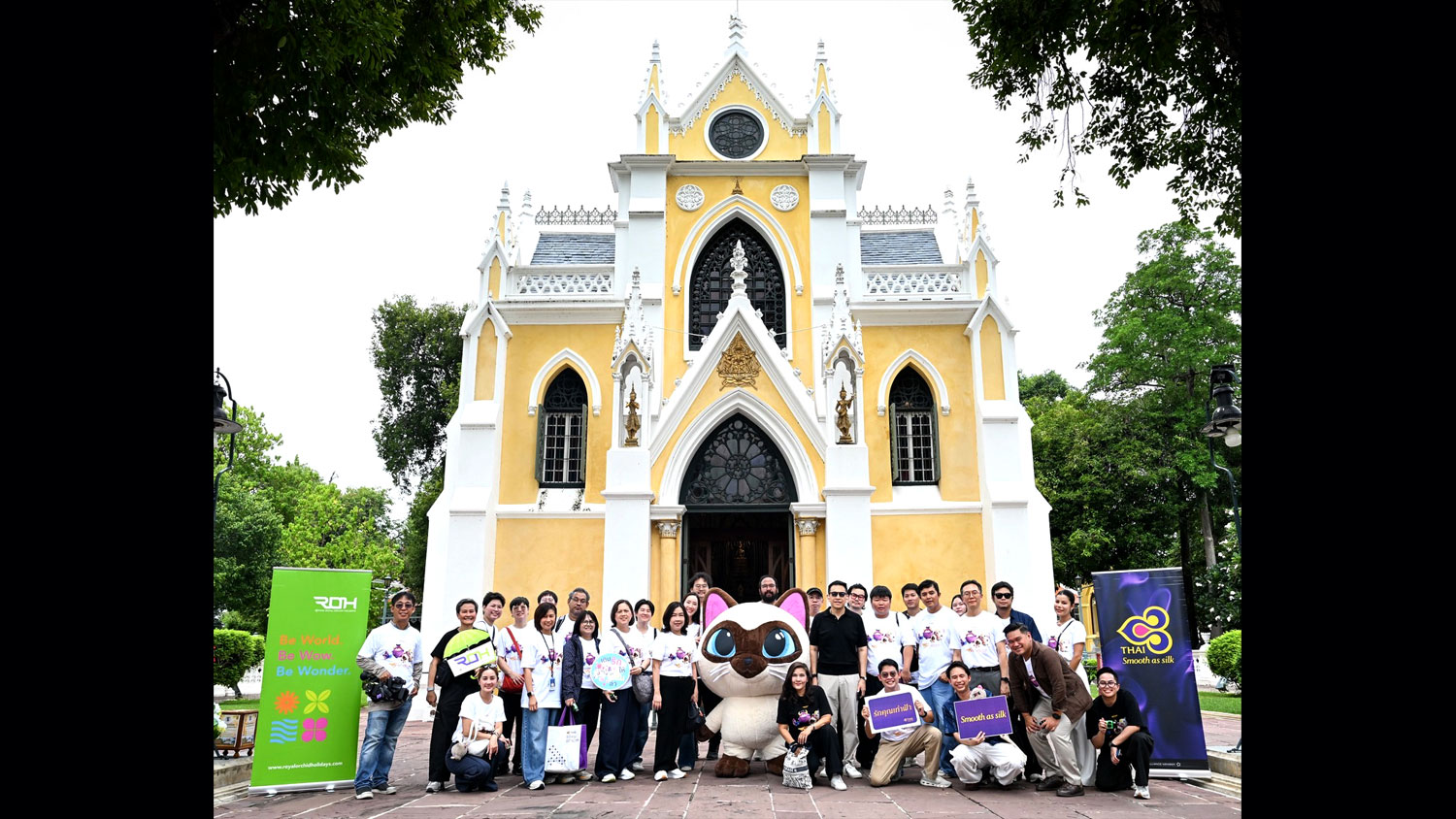 ‘วิเชียรมาศ’  ความงามสีน้ำหมึกที่ยังมีลมหายใจ